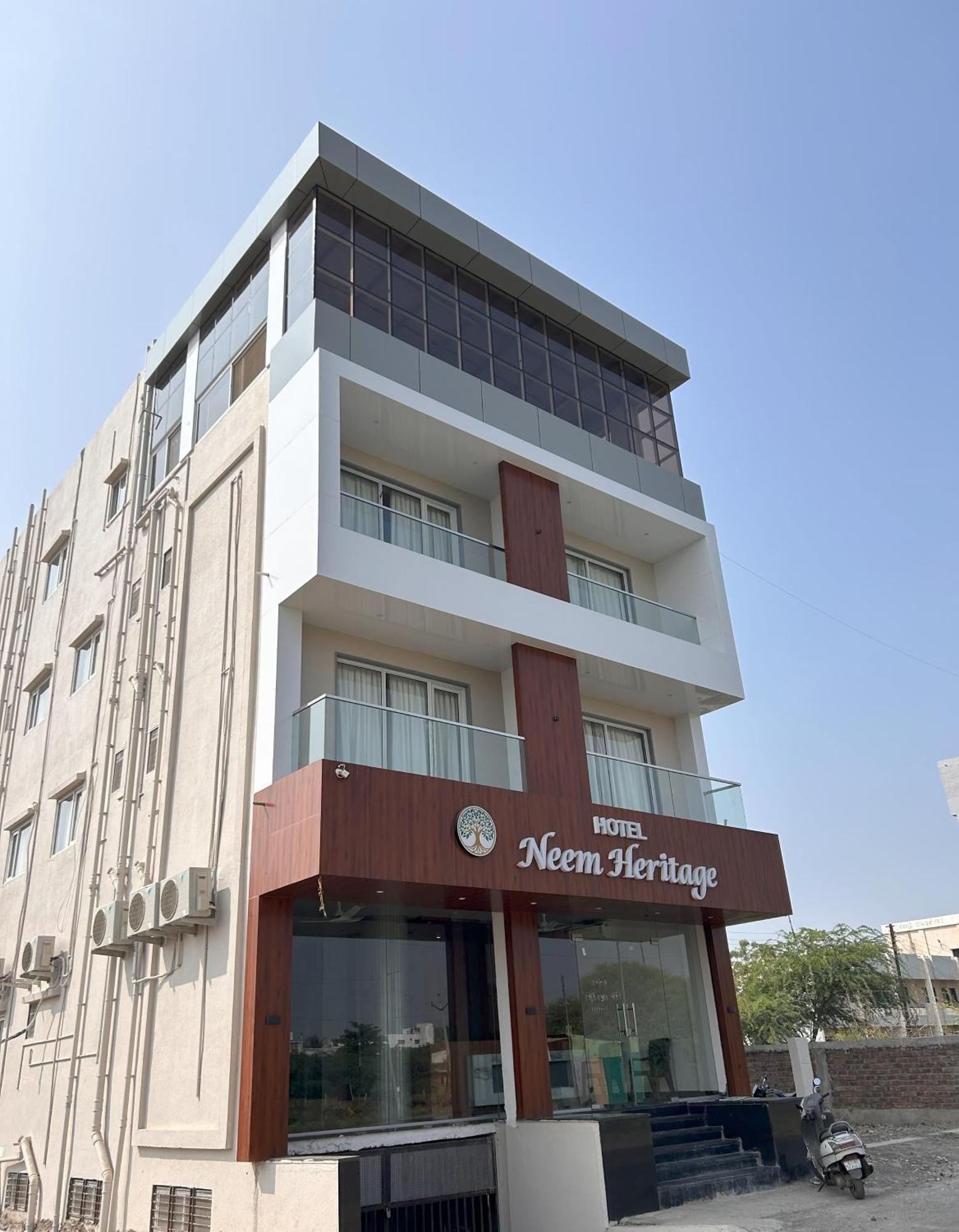 Hotel Neem Heritage Shirdi Exterior photo
